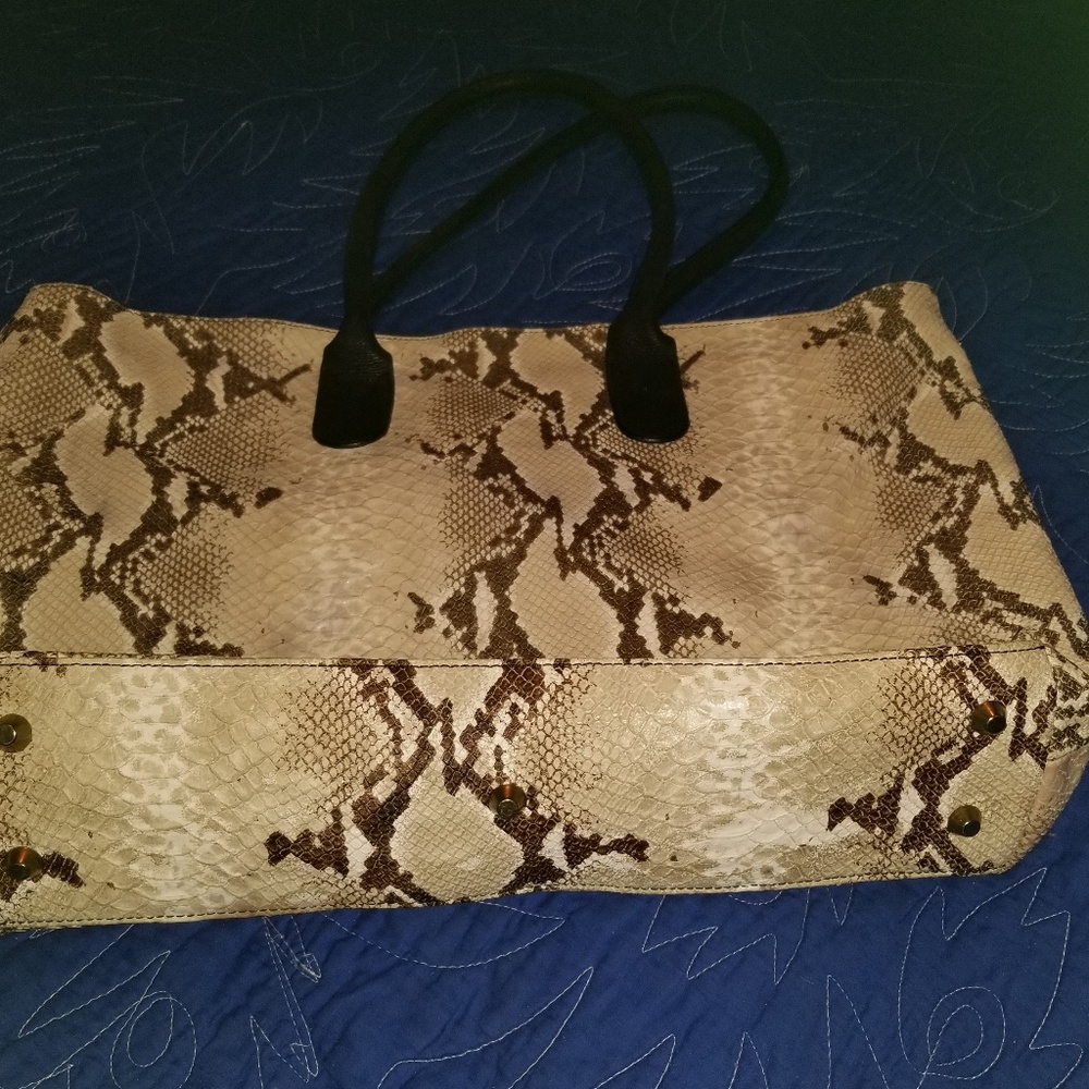 Terrida Luxury Python Embossed Tote - Picture 3 of 7